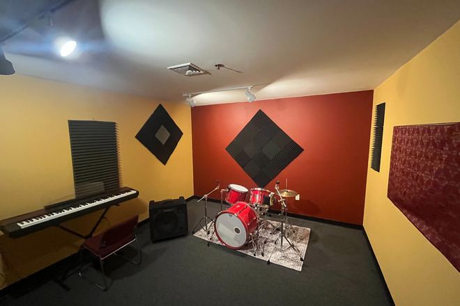 HomeFront 2.0 actual studio photograph 8